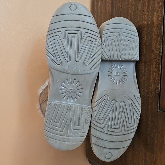 UGG Women's Brown and Cream Lace-Up Winter Boots - Picture 9 of 15